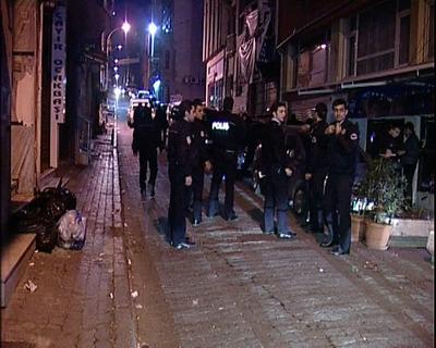 Kadıköyde silahlı-bıçaklı kavga
