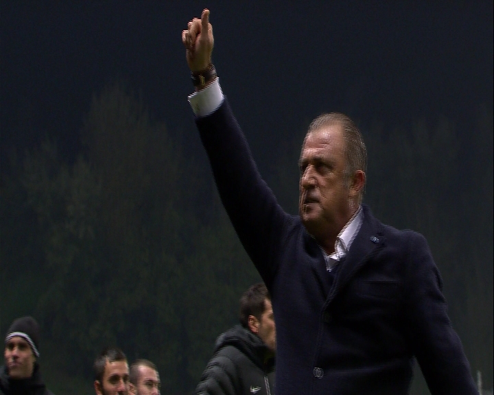 Fatih Terim o hareketi yine yaptı
