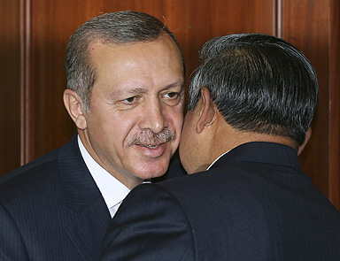 Bıyık modasında Erdoğanı kullandılar