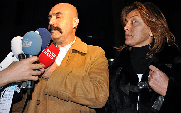 Kar perdeleri pistin güvenliğini tehdit etti