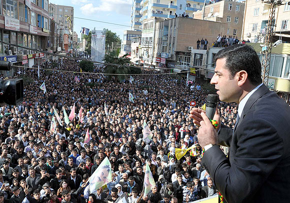 Demirtaş: Öcalanın heykelini dikeceğiz