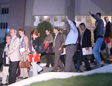 İçerde nikah dışarda protesto