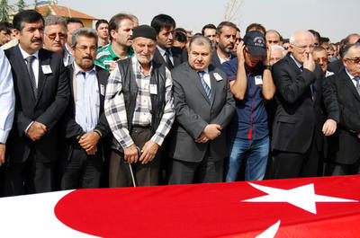 Şehit polise son görev
