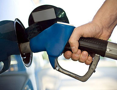 Benzine yine zam geldi..