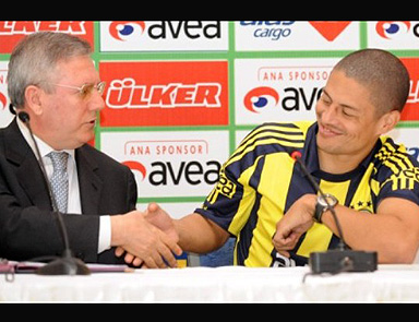Aziz Yıldırım: Alex efsane değil