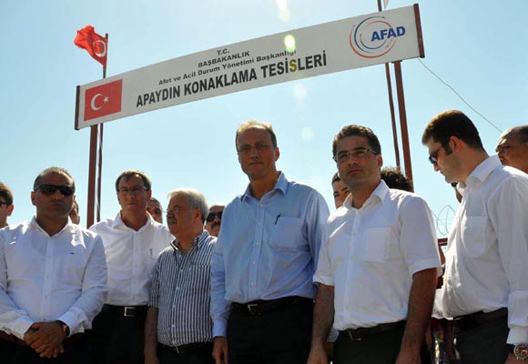 CHPli milletvekilleri Suriyelilerin kaldığı kampa alınmadı
