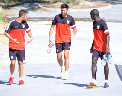 Cenk Atletico A takımıyla antrenmana çıktı