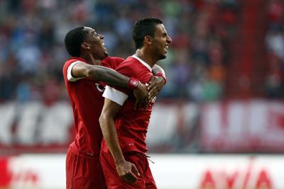 Twente liderliğini sürdürdü