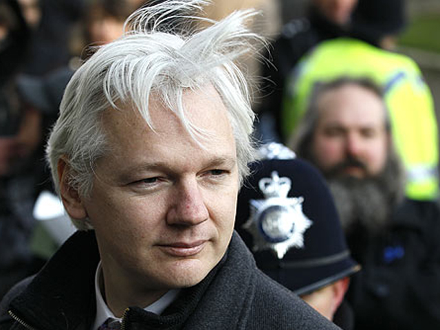İsveçli savcılardan Julian Assange kararı