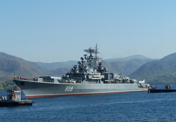Rus savaş gemileri Egeye açıldı