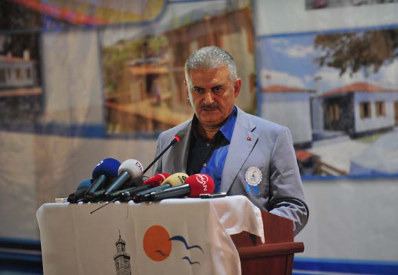 Bakanın güvenlik anlayışı: Çöken kaldırımda ölmek normal