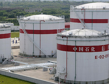 İrana petrol yaptırımı Asyaya uzandı