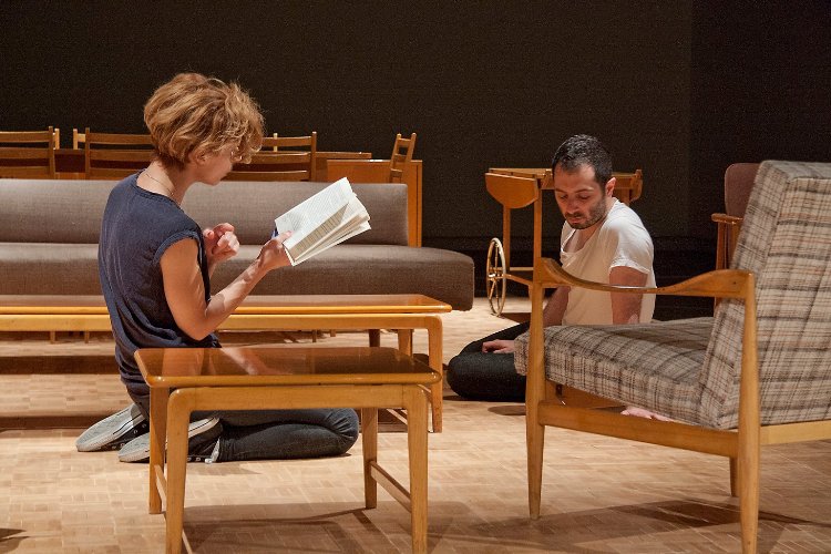 Performatif okuma: Salon ve Öyküler