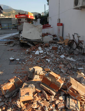Ölüdeniz ve Simavda deprem