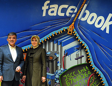 Gül Facebook, Google ve Microsoftu ziyaret etti