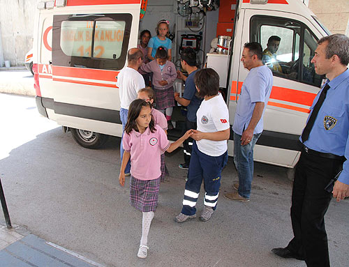 Okul sütü yine hastanelik etti