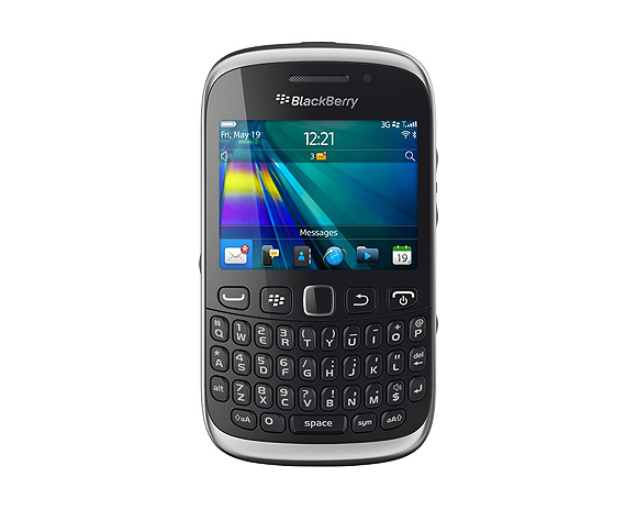 Blackberry yeni Curve 9320yi tanıttı