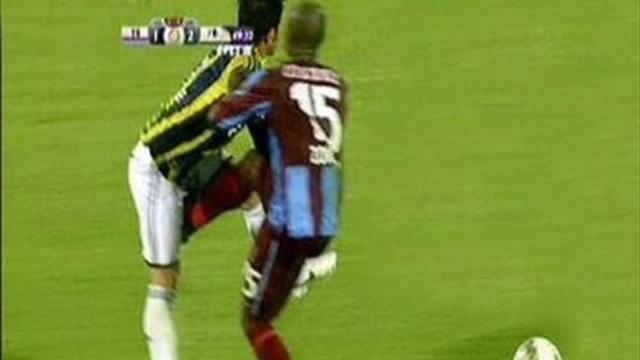 Emre Zokoranın tekmesini anlattı
