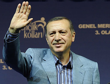 Erdoğan: Sarkozy herhalde tatil yapacak