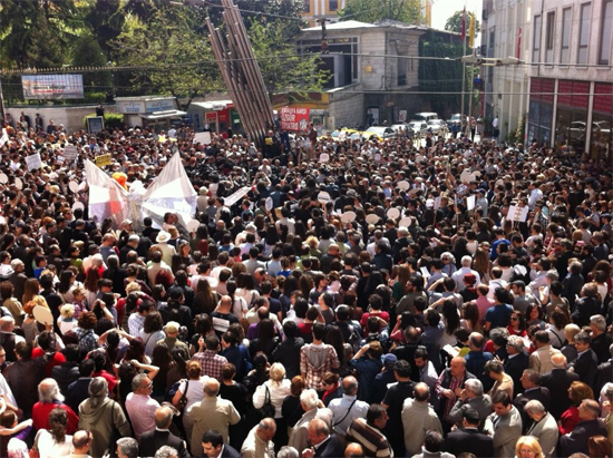 Beyoğlunda Şehir Tiyatroları eylemi