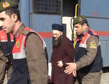 Cüppeli Ahmet Hocaya ağır suçlamalar