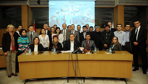 Çift kol ve bacak nakli: Çavdar hayata yenildi