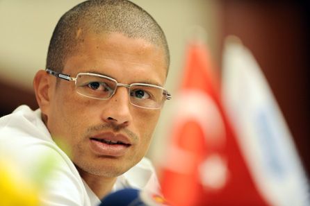 Alex Brezilyaya dönmüyor