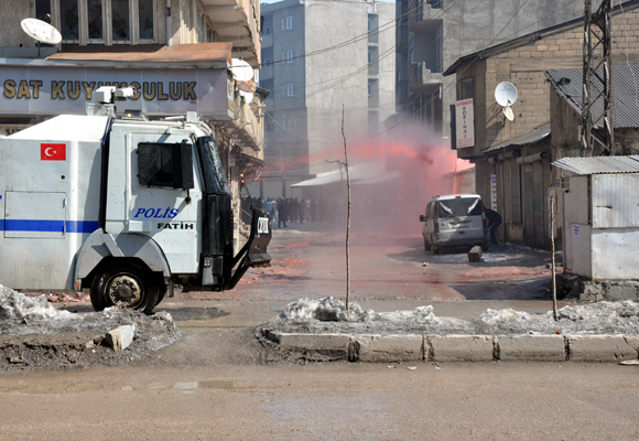 Ahmet Türke polis yumruğu