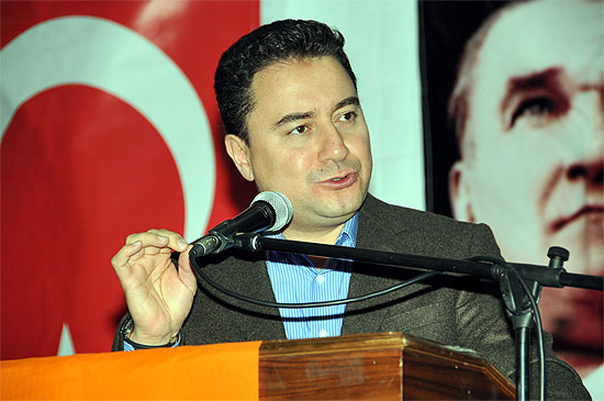 Babacan ser verdi sır vermedi