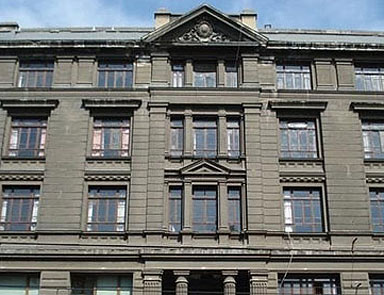 Galata Rum İlkokulu vakfa iade edildi