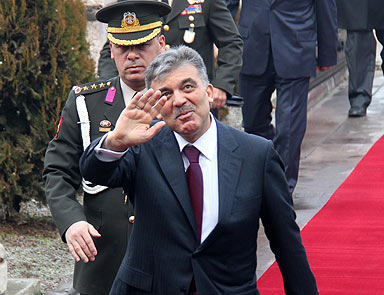 Amaç Abdullah Gülü engellemek mi