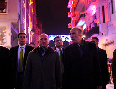 5 bin polis Taksimde