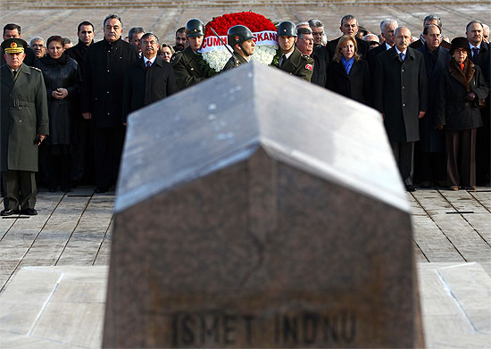 İsmet İnönü 38. ölüm yıldönümünde anıldı