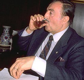 Cahit Aral hayatını kaybetti