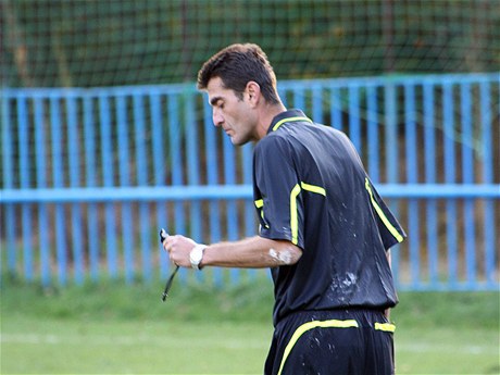 Sarhoş hakem maçı katletti