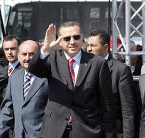 E-muhtıranın kaldırılmasına kutlama