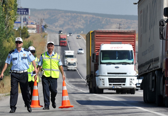 Trafik yoğunluğu başladı, uzmanlar uyarıyor...
