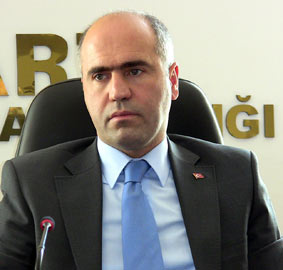 Erzurum AKPde kavgaya il başkanı el attı