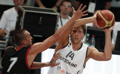 Almanya, Belçikayı Nowitzkiyle geçti