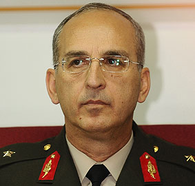 İnternet andıcında 3 tutuklama