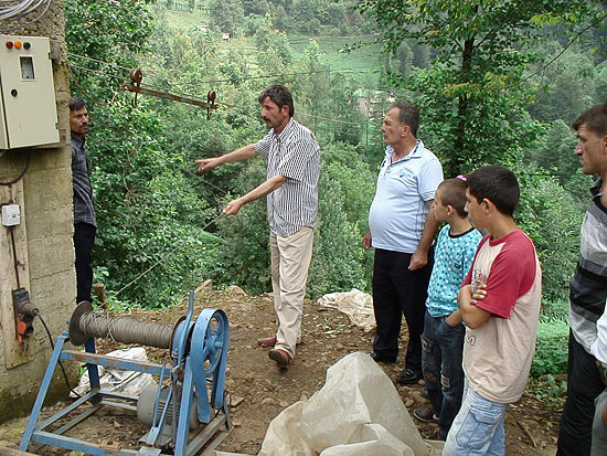 Rizede ilkel teleferik can aldı