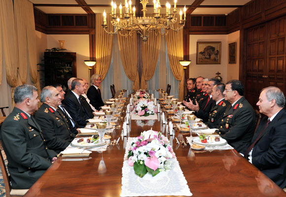 YAŞ iftarı