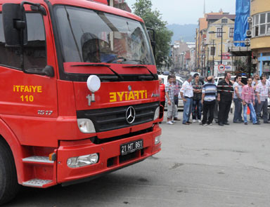 Rizeliyi meraklandıran plaka