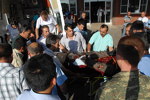 Trafik ekibine silahlı saldırı: 1 şehit