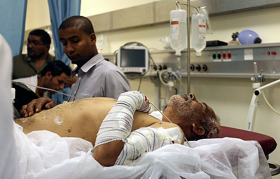 Libyada olan sivillere oluyor