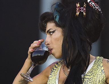 Amy Winehouse konseri iptal