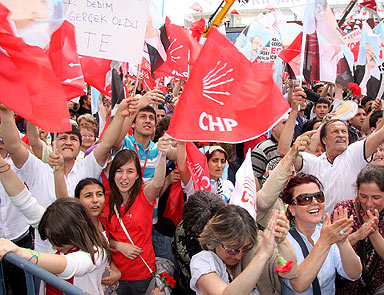 Demokrasi için CHPye oy verin
