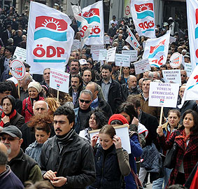 ÖDPliler de YSKyı protesto etti