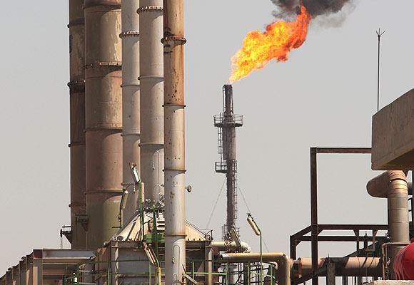 İngiltere Irak petrolü için masaya oturmuş