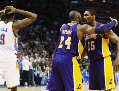 Lakers galibiyet serisini bozmadı